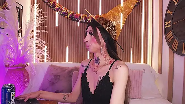 Aniie Doll online show from October 27, 8:36 pm