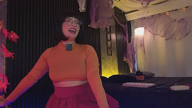 Little maeve online show from October 5, 10:15 pm