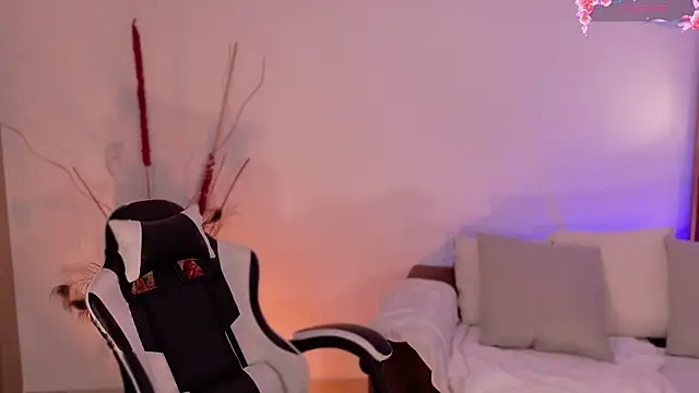 AnabelWolf online show from April 21, 2:02 pm