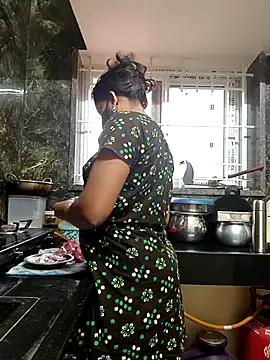 Tamil Shalini Lustyy online show from December 19, 1:21 am