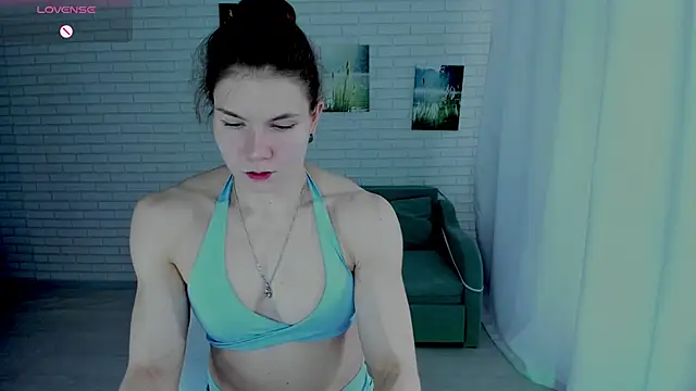 Lisa Ray online show from March 8, 8:18 am