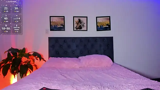 elafranco  online show from October 24, 6:04 pm