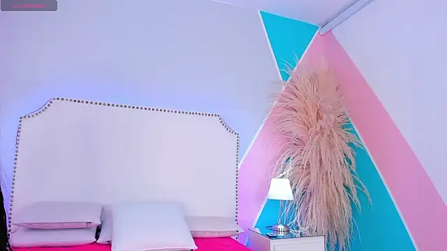 aggy castel online show from March 17, 2:10 pm