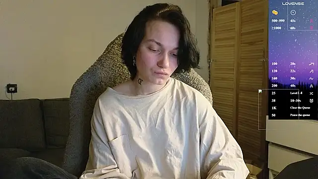 esajukyy online show from February 28, 12:59 pm