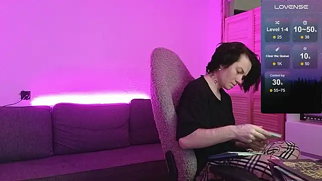 esajukyy online show from February 3, 2:00 pm