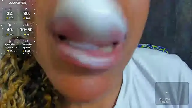 KamariaFyre online show from March 8, 6:39 am