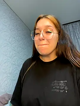 VikiDemini online show from September 16, 8:06 pm