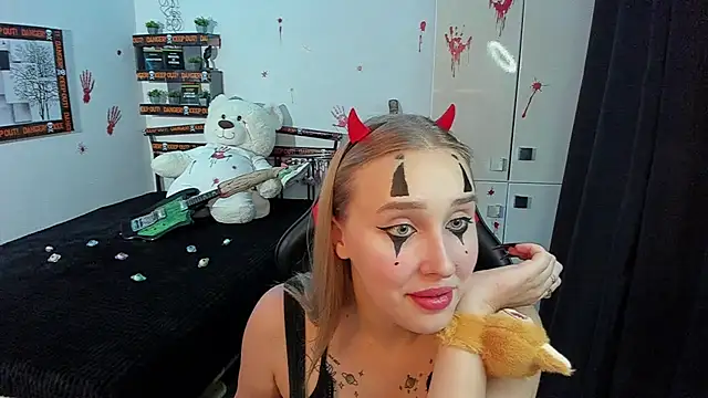 LinaTruly online show from October 20, 10:02 pm