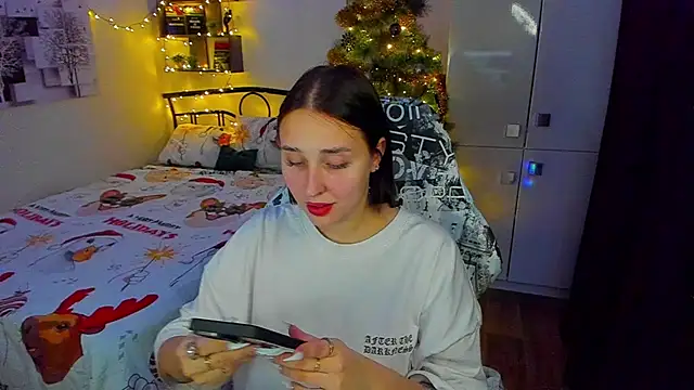 LinaTruly online show from December 17, 10:47 pm