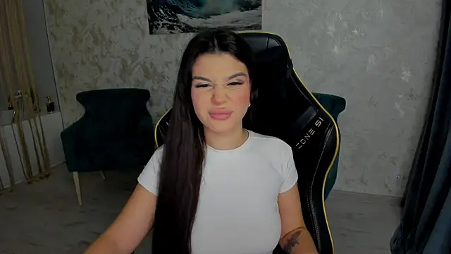 AlluringAriel online show from October 19, 7:38 pm