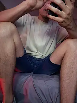 adam-rivera online show from December 19, 1:43 am