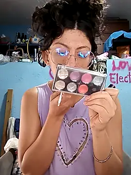 LoveElectra online show from October 12, 4:20 pm