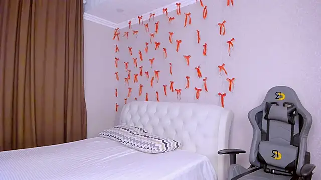 Milla Aheo online show from February 4, 2:42 pm