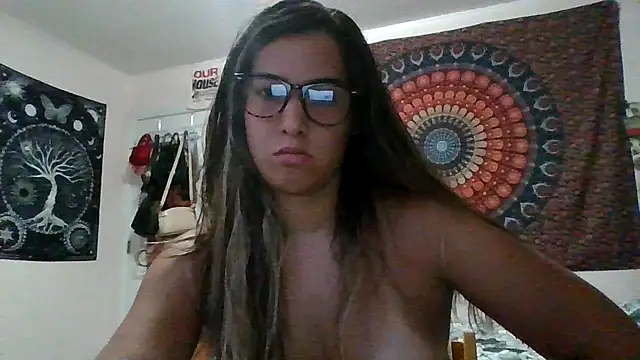 naughtynadia0502 online show from July 22, 12:22 am