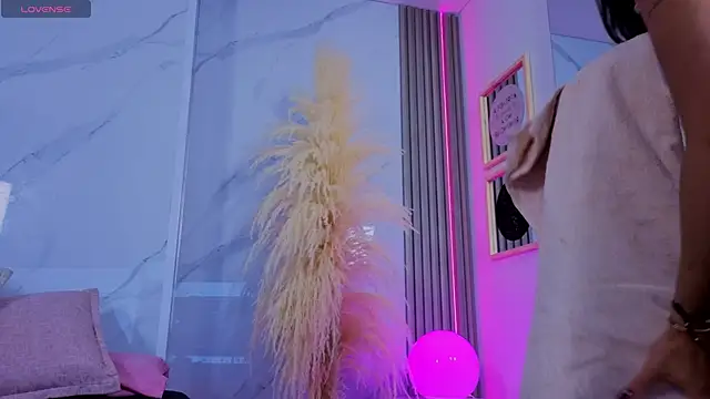 Chlooee   online show from December 23, 2:04 am