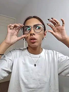 Jazmin-Cerezita online show from March 7, 2:07 am