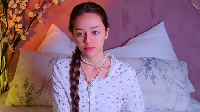 STELLA RICH online show from October 10, 9:20 pm