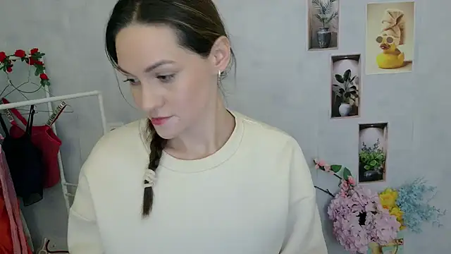 Lina Star S online show from January 6, 6:50 am