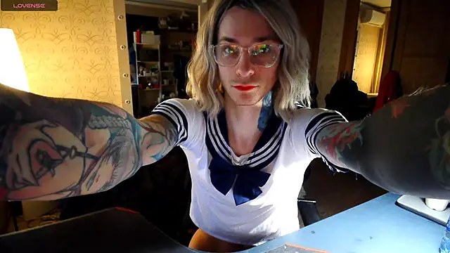 Julia dolls online show from December 14, 10:21 am