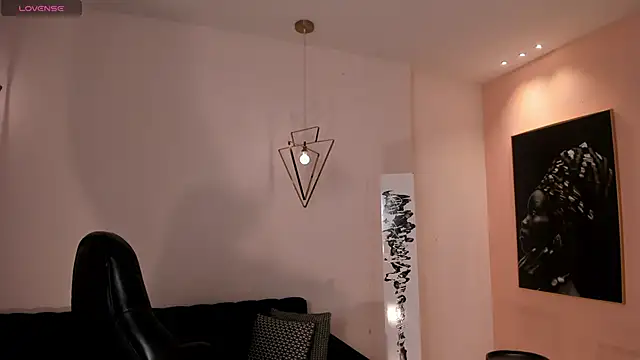 MiaFarrell  online show from October 1, 7:08 pm