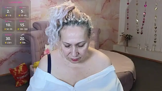 Penelope Pinky online show from November 11, 11:18 am