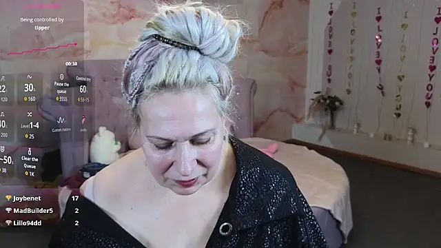 Penelope Pinky online show from January 15, 11:38 am