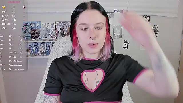 tender kiitty online show from November 7, 2:44 pm