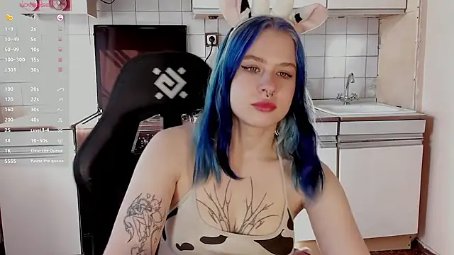 tender kiitty online show from September 11, 1:11 pm