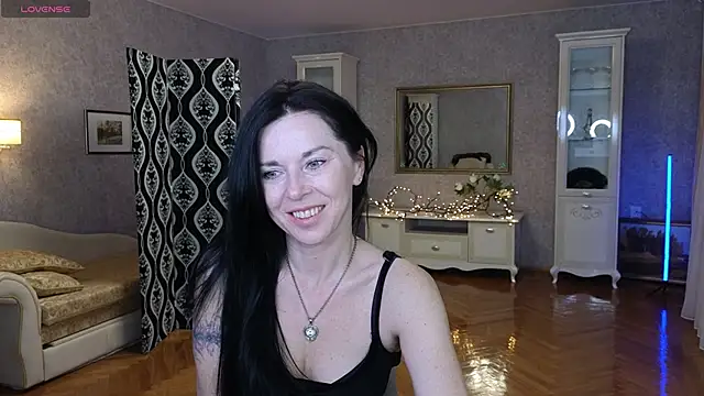 LinaJoy online show from April 15, 8:09 pm