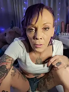 MommyMisfit online show from July 9, 2:47 am