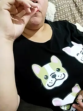 Paolaa hoot online show from October 21, 10:47 pm