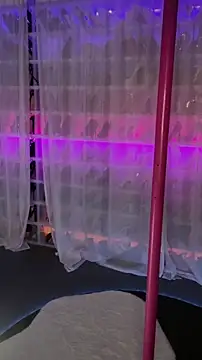 baobaomiqi linger online show from October 3, 4:23 pm