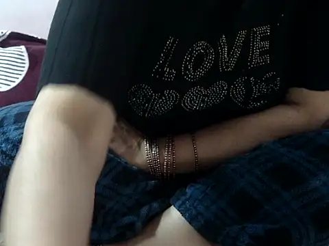 Housewife12 online show from December 20, 9:46 am