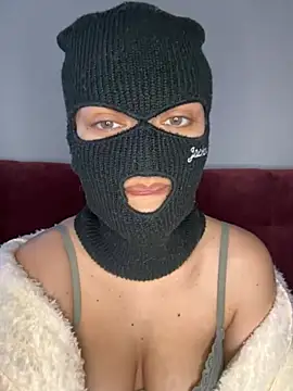 Nikki Hoee online show from February 26, 3:44 pm