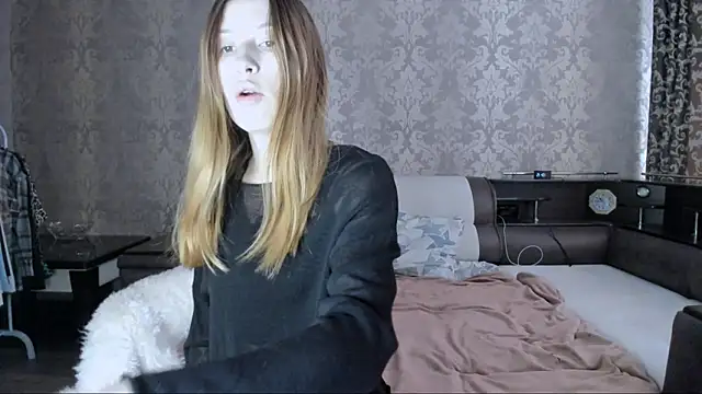 Agnes Allenn online show from September 10, 10:15 am