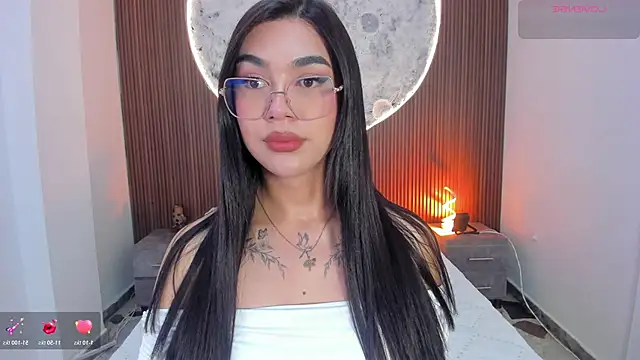 RoseCassie online show from February 17, 1:43 pm