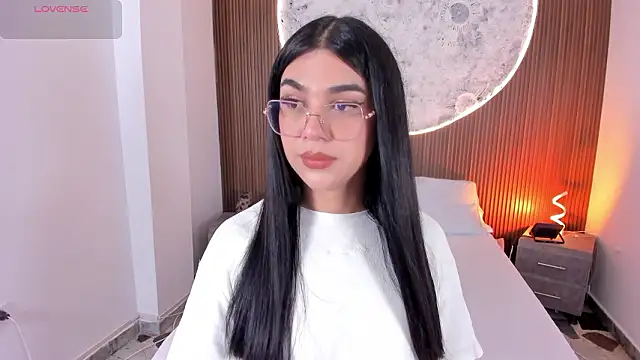 RoseCassie online show from February 2, 2:16 pm