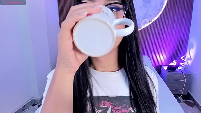 RoseCassie online show from December 20, 2:10 pm