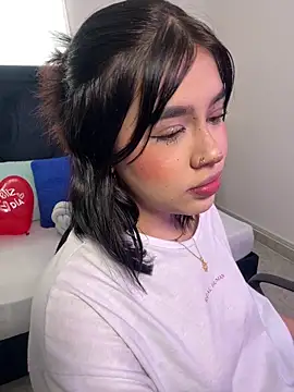 Lily Woodz online show from February 16, 7:03 pm