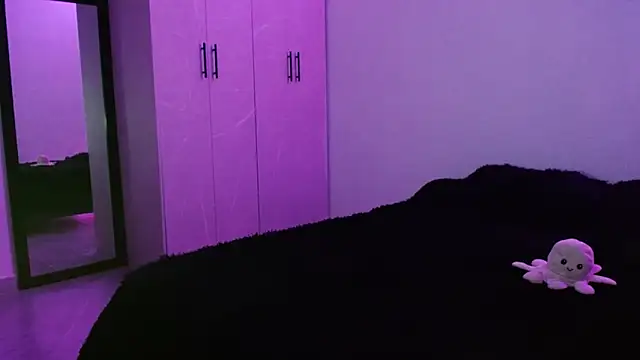 miia-liiam online show from February 14, 7:21 am