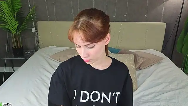 Mollly Rouge online show from April 28, 12:19 am