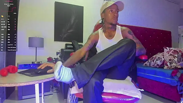 JhonyMiller  online show from December 4, 7:58 pm