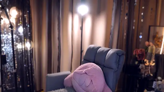 zhdhdbdkx online show from December 1, 4:09 pm