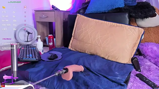 Queensamantha777 online show from October 14, 2:47 am