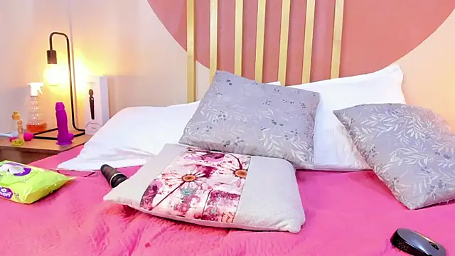 Nicole Angels  online show from October 2, 9:09 pm