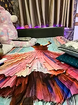 Little  Lia online show from April 21, 1:42 am