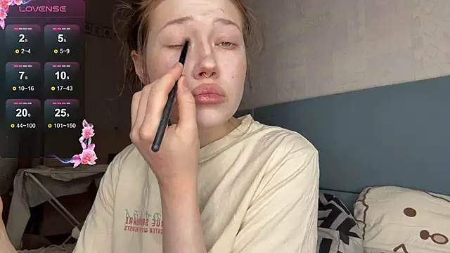 eva varnerr online show from March 1, 10:31 pm