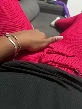 Didi3699 online show from March 24, 12:38 am