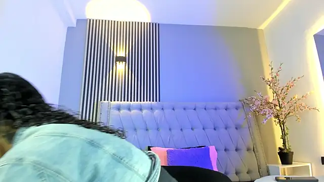 GysellHanson online show from November 25, 11:34 am