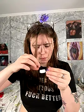 Sabrina shells online show from November 16, 1:11 pm